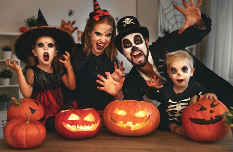 25 DIY Halloween Costumes for Kids and Adults
